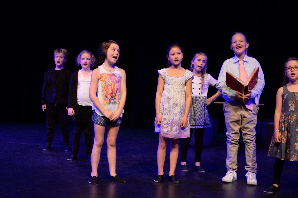../Images/Musical Nanny de Vries 184.jpg